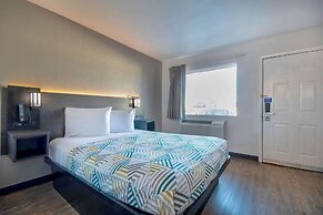 Motel 6 Albuquerque, NM - Carlisle