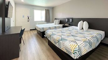 Motel 6 Costa Mesa, CA