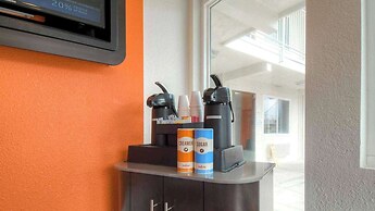 Motel 6 Costa Mesa, CA