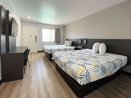 Motel 6 Costa Mesa, CA