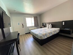 Motel 6 Costa Mesa, CA