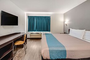 Motel 6 Fort Wayne, IN