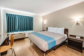 Motel 6 Fort Wayne, IN