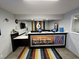 Motel 6 Fort Wayne, IN