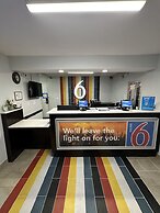 Motel 6 Fort Wayne, IN