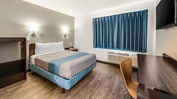 Motel 6 Fort Wayne, IN