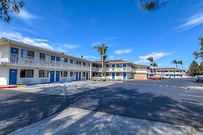 Motel 6 Stanton, CA