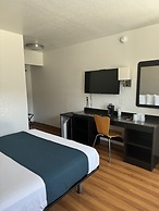 Motel 6 Stanton, CA