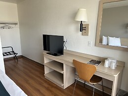 Motel 6 Stanton, CA