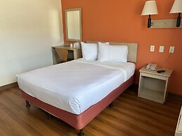 Motel 6 Stanton, CA