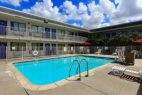 Motel 6 Kingsville, TX