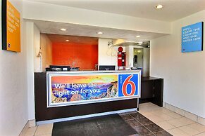 Motel 6 Kingsville, TX