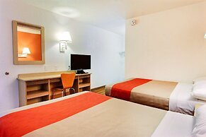 Motel 6 Kingsville, TX