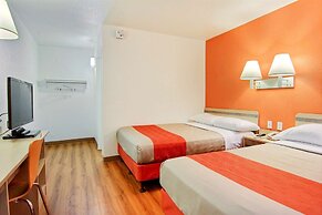 Motel 6 Kingsville, TX