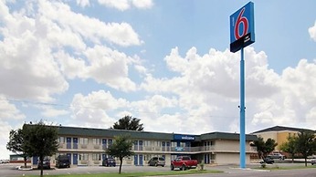 Motel 6 Fort Stockton, TX