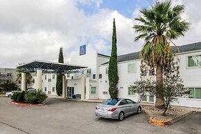 Motel 6 New Braunfels, TX