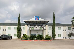 Motel 6 New Braunfels, TX