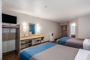 Motel 6 New Braunfels, TX