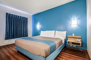 Motel 6 New Braunfels, TX