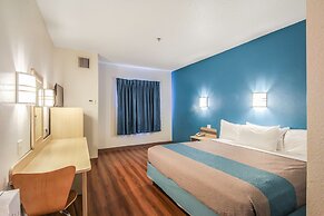 Motel 6 New Braunfels, TX