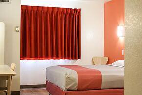 Motel 6 Fort Lupton, CO