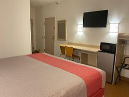 Motel 6 Jackson Airport, Pearl