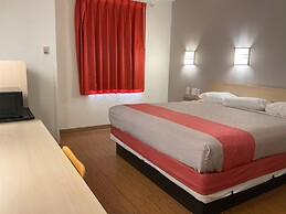 Motel 6 Jackson Airport, Pearl
