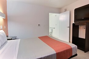 Motel 6 Corpus Christi, TX - East - North Padre Island