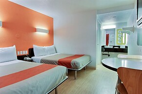 Motel 6 Corpus Christi, TX - East - North Padre Island