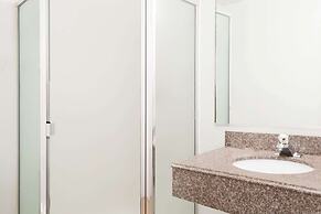 Super 8 by Wyndham Midwest City OK