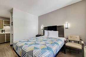 Studio 6 Arlington, TX - South - Dallas