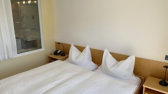 Tresa Bay Hotel