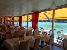 Tresa Bay Hotel