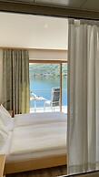 Tresa Bay Hotel