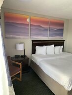 Days Inn by Wyndham Louisville Airport Fair and Expo Center