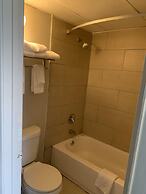 Days Inn by Wyndham Louisville Airport Fair and Expo Center