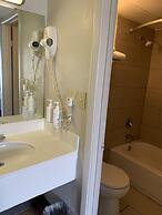 Days Inn by Wyndham Louisville Airport Fair and Expo Center