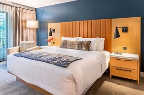 The Incline Lodge