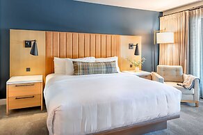 The Incline Lodge