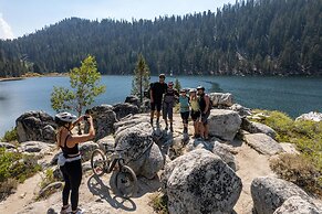 The Incline Lodge