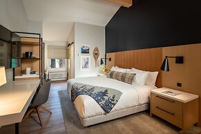 The Incline Lodge