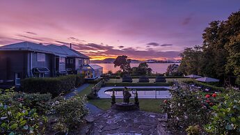 Black Swan Lakeside Boutique Hotel