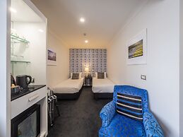 Black Swan Lakeside Boutique Hotel