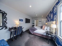 Black Swan Lakeside Boutique Hotel