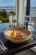 Black Swan Lakeside Boutique Hotel