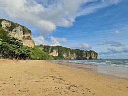 Vacation Village Phra Nang Inn