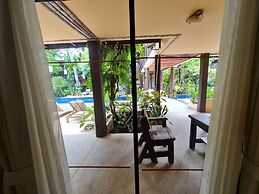 Vacation Village Phra Nang Inn