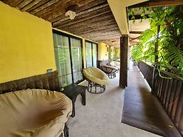 Vacation Village Phra Nang Inn