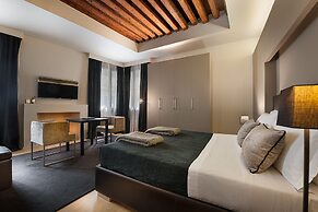 Charming House DD724