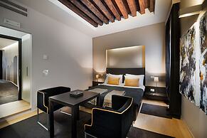 Charming House DD724